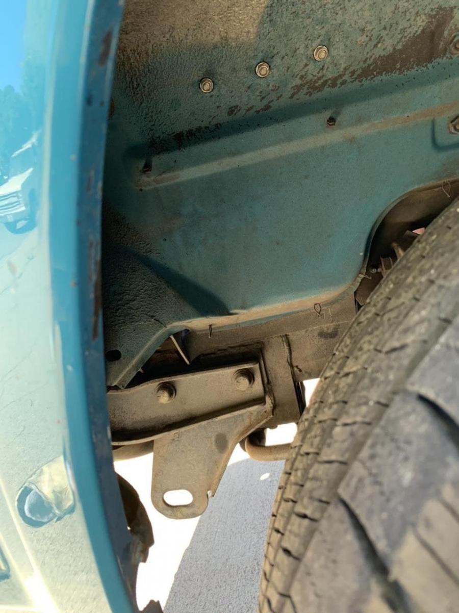 Днище и подвеска Mazda B1500 1974 года  (фото 79 из 111)
